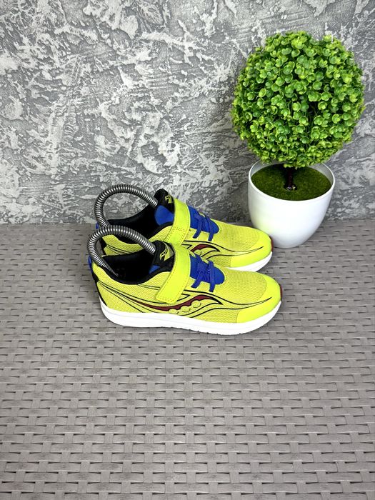 Saucony Kinvara 13 кроссовки 28 размер детские спортивные желтые