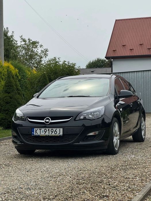 Opel Astra J 1.4turbo benzyna historia serwisowa bezwypadkowy zadbany