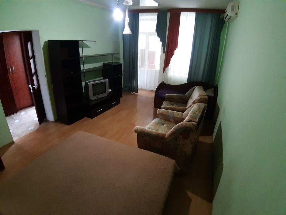 ТисячкаАртемСонячнийСонячнаГалерея Ювілейна,2 і 5 лікарня,доба,погодин