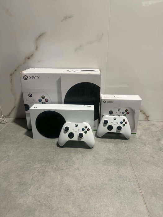 Konsola XBOX Series S 512GB, 2 pady, okablowanie/Komis Krzysiek