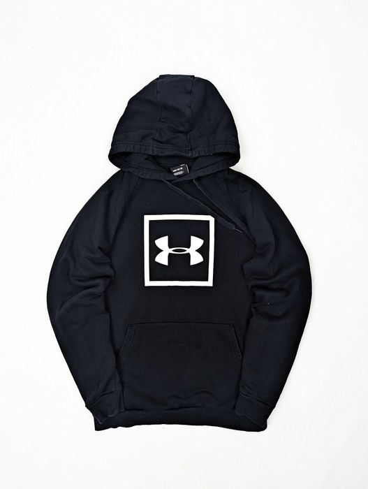 Under Armour czarna bluza z kapturem M logo