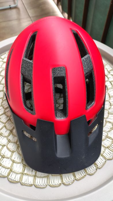 Kask rowerowy Bell Nomad 53-60 cm jak nowy czerwony matowy