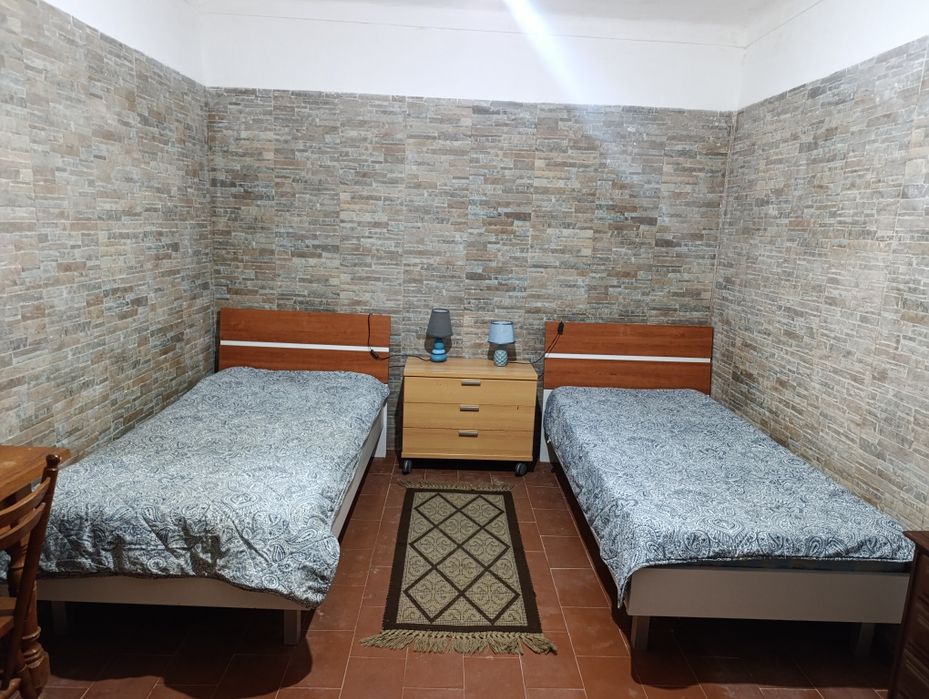 Aluga-se Quarto partilhado