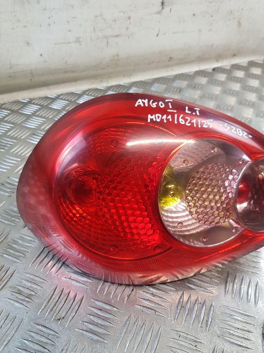 Lampa Lewa Tył 815600H020 + Wkład Toyota Aygo I 08R- Europa