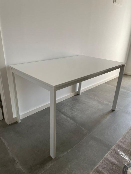 Mesa Ikea VIHALS