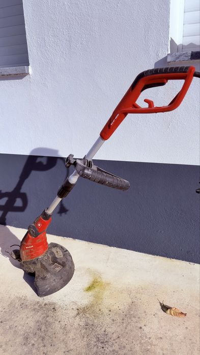 Maquina cortar relva