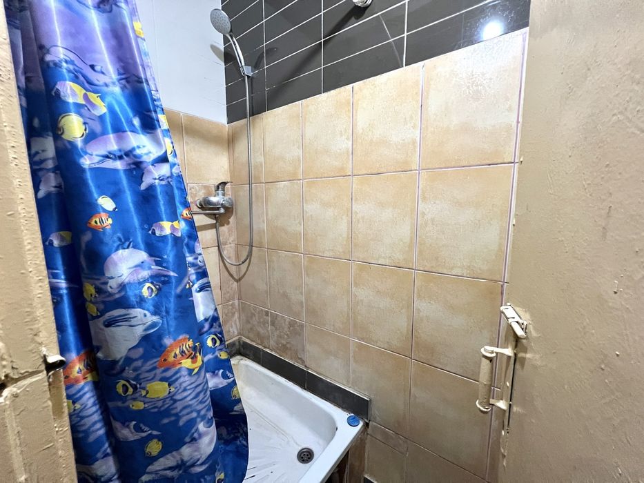 Оренда кімнати в гуртожитоку на Лепкого