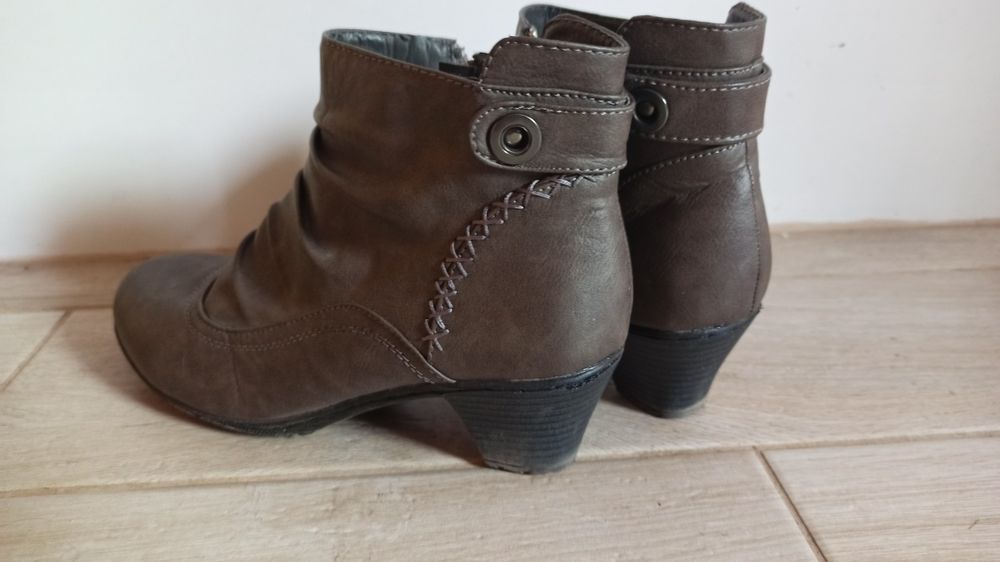 Botki wiosna Naturella 39 na obcasie 5,5 cm