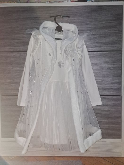 Новорічна сукня з накидка і обруч