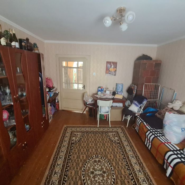 Продається 4-ьох кімнатний будинок в м.Берегове