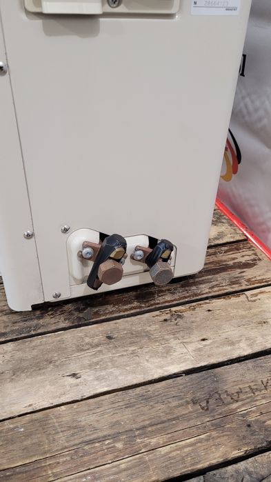 Наружный блок кондиционера FUNAI-9.