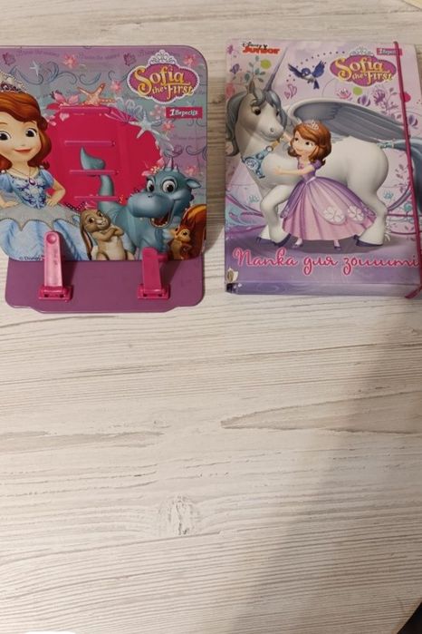 Підставка для книжок,папка для зошитів для дівчинки