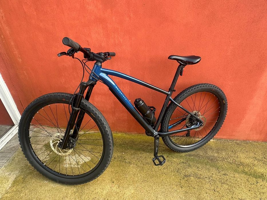 Vendo bicicleta seminova usada pouquíssimas vezes