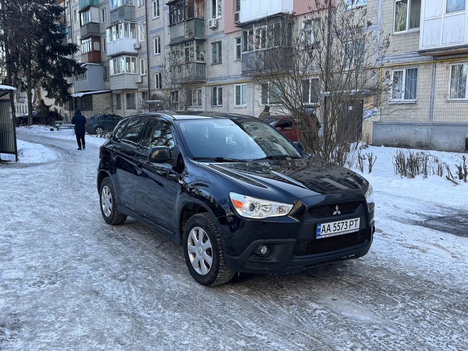 Mitsubishi ASX 2012 год автомат 136тыс. пробег