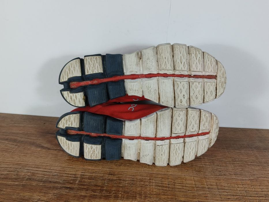 Кросівки On Running Swiss Engineering