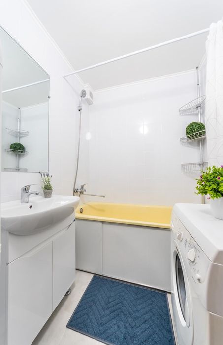 Подобово.Двукімнатна на 6 осіб.Позняки-10хв,Харьківська,Ахматової, 19