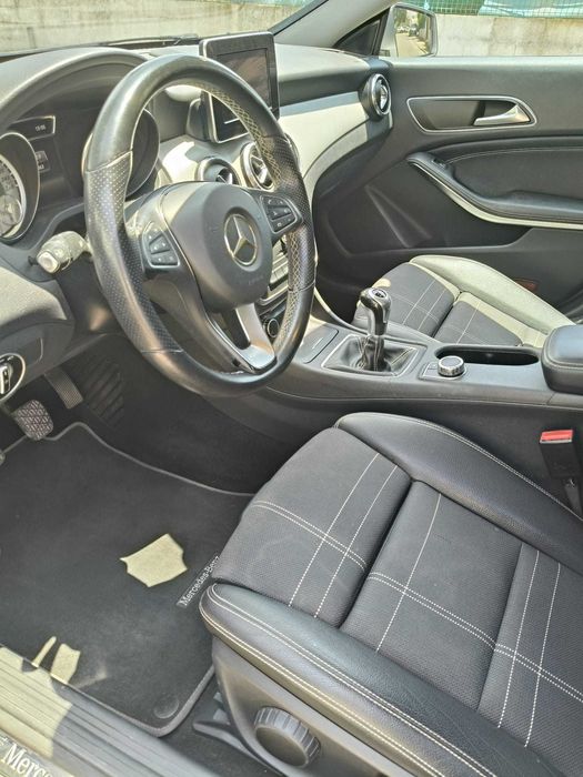 Mercedes CLA 180 Carvoeiro