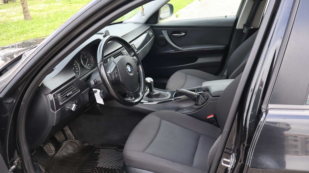 BMW 318D Touring E91 LCI 143 cv
