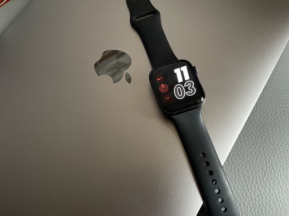 Apple Watch se 44mm LTE