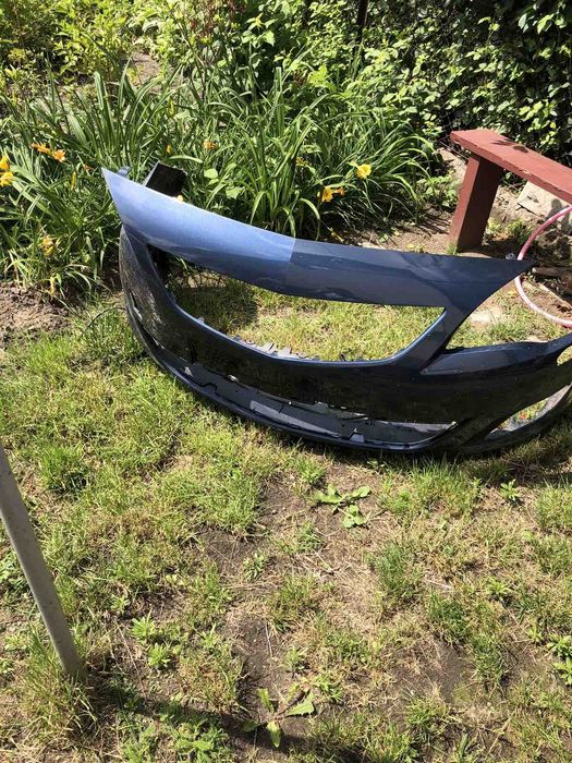 Бампер Opel Astra j