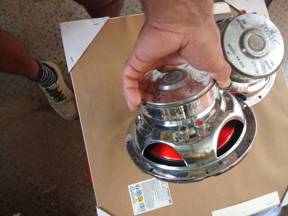 Sub 600 w de carro