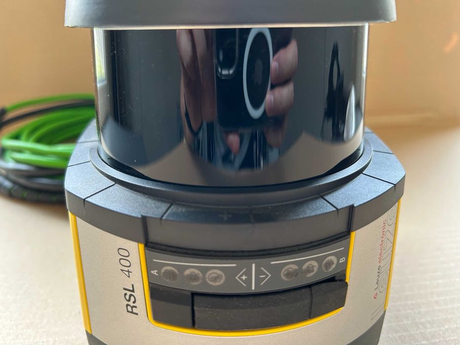 Laserowy skaner bezpieczeństwa Leuze RSL420-M