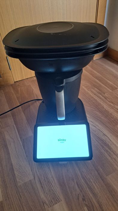Robo de cozinha Bimby TM7