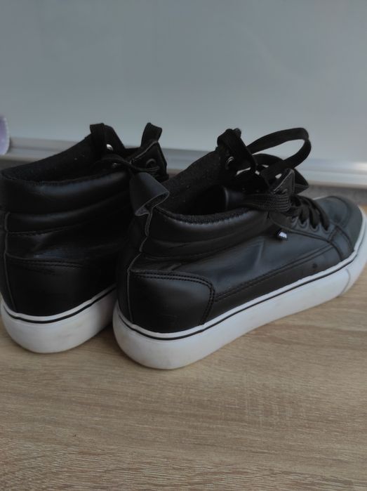 Sinsay кросівки кеди чорні еко-шкіра 40 розмір оригінал ідеал