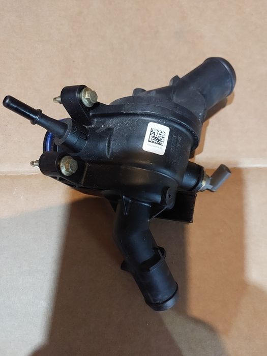 Termostat ford transit custom mk2 pz3q-9k478-ac