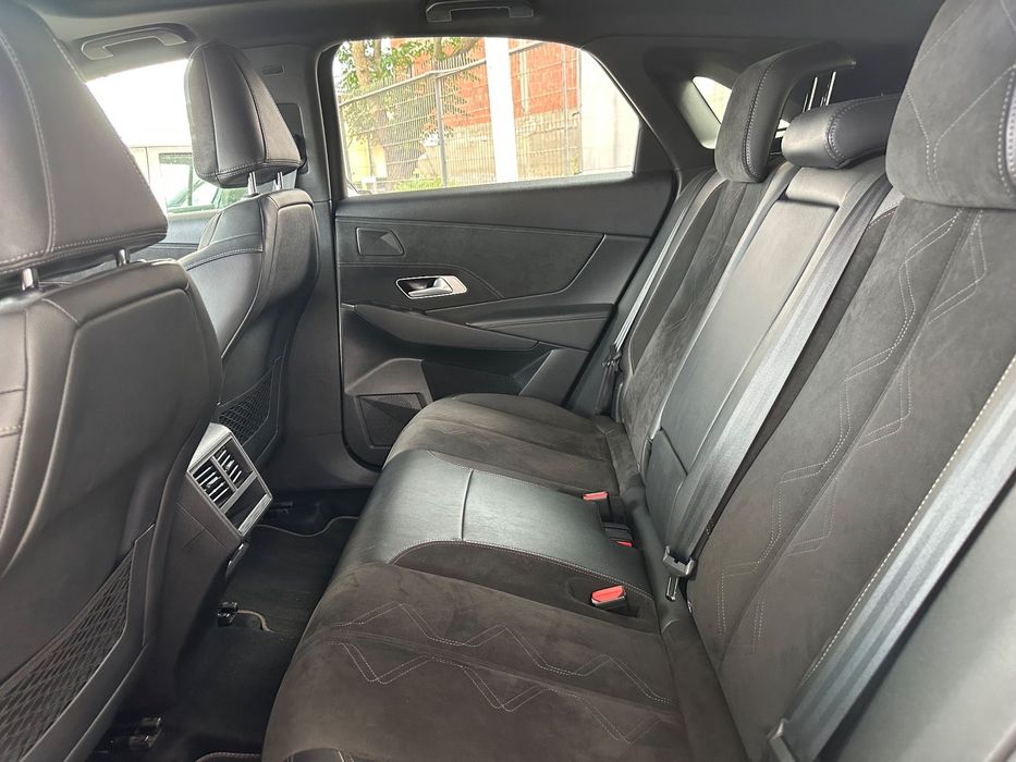 DS DS7 Crossback E-Tense Performance Line EAT8