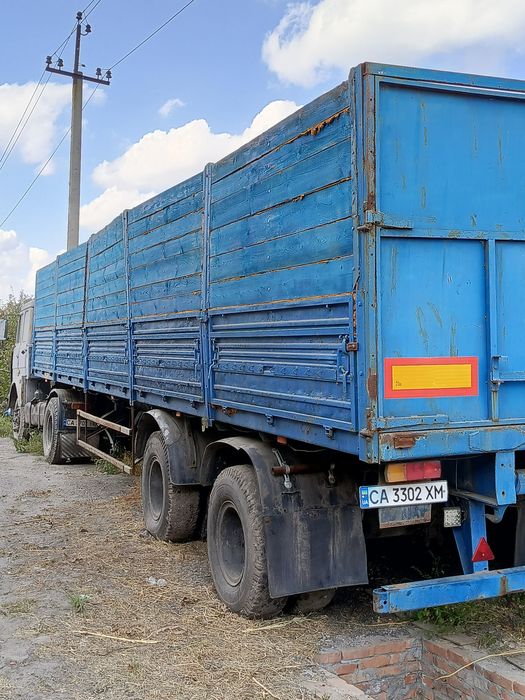 Тягач продається Комплектом полуприцеп для сипучих грузів типу зернови