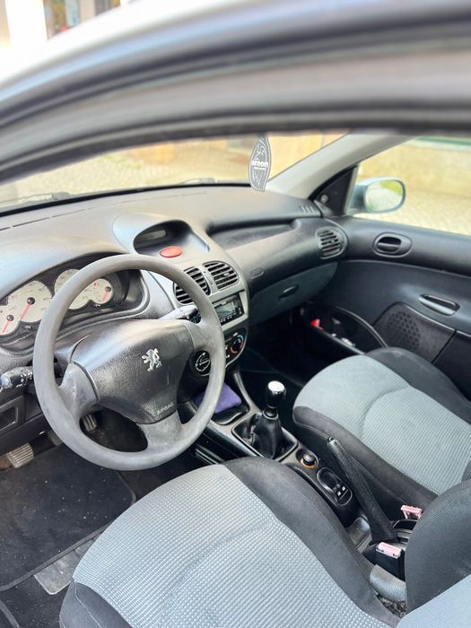 Peugeot a venda 206