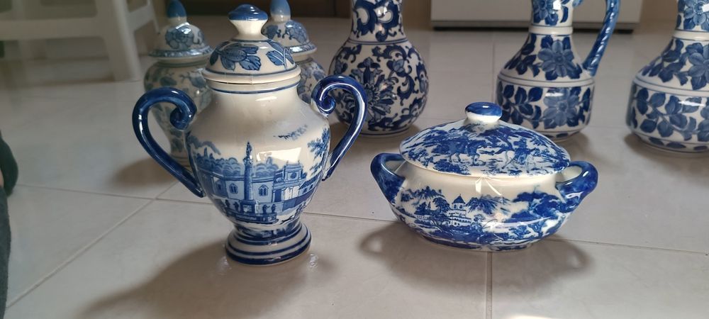 Jatos e frascos decorativos