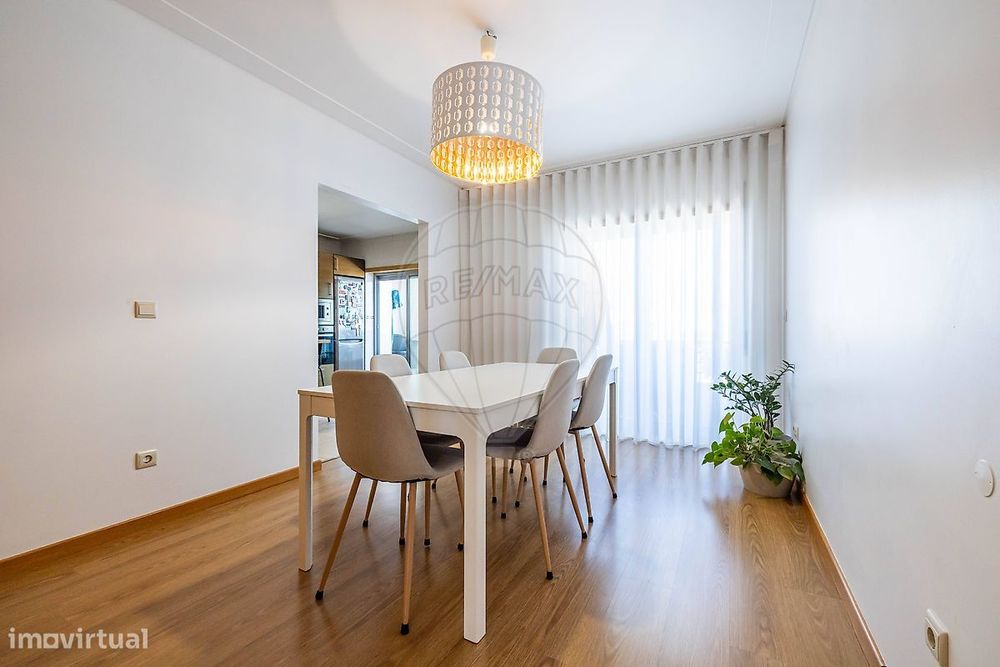 Apartamento T4 para venda