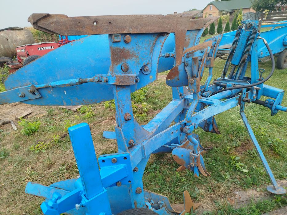 Плуг двох корпусний Lemken Opal 90