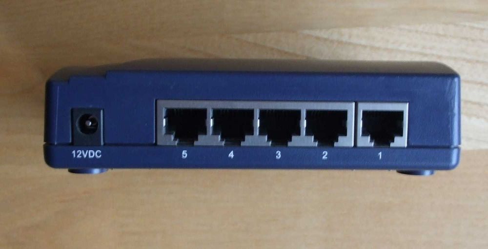 Switch / Hub  FX-05EA