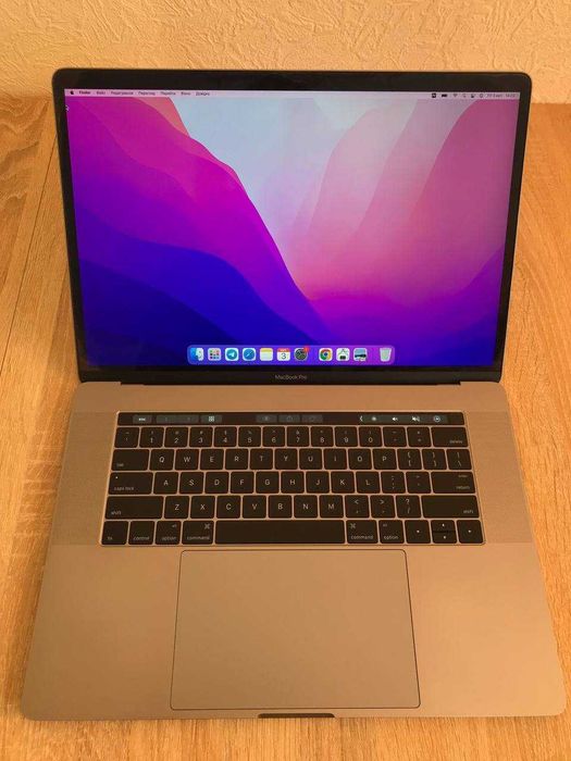 MacBook Pro 15" 2016 i7 2.6 GHz / 16GB RAM / Touch Bar—Мощный и надёжный