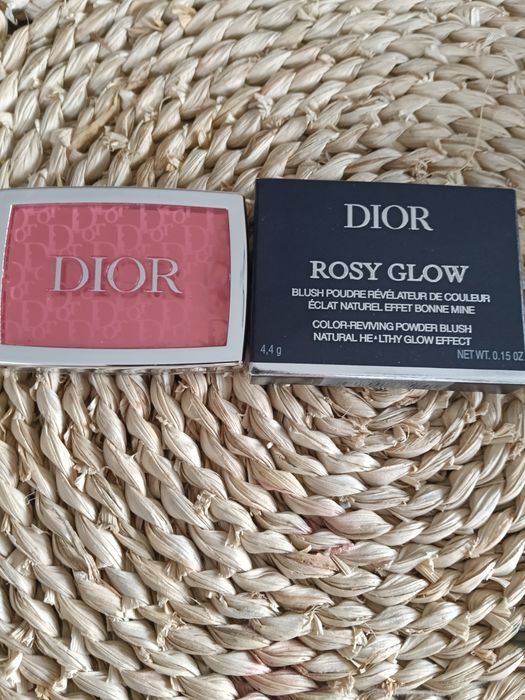 Nowy róż do policzków Dior rosy glow 012 rosewood