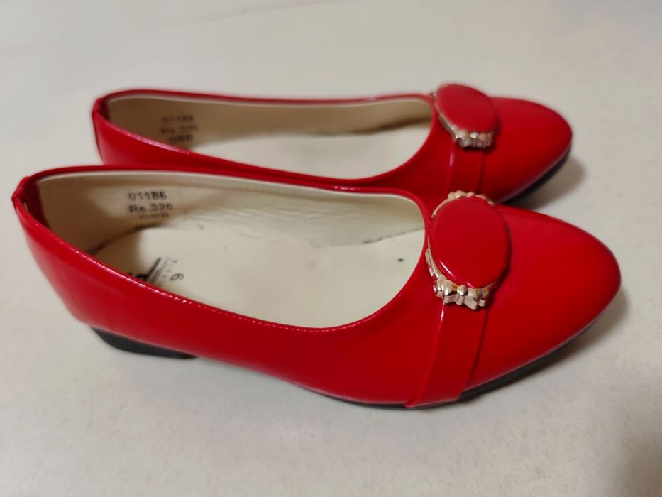 Sapatos vermelhos para Menina - Sreeleathers (Novos - Tam. 27)