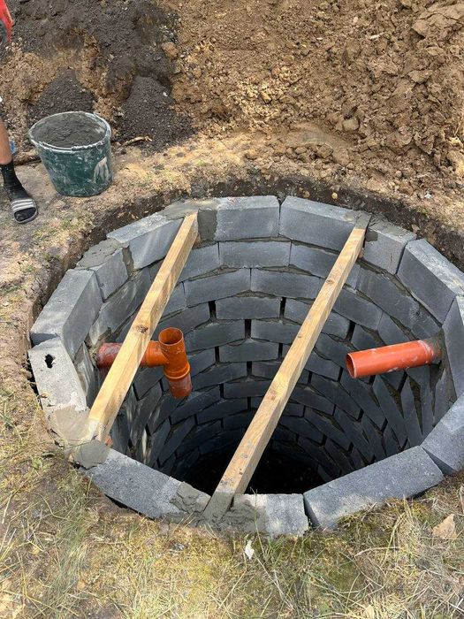 Копка сливных ям, септики, скважины под ключ! Канализация, траншеи