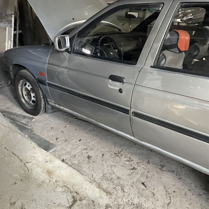 Продаємо автомобіль Ford