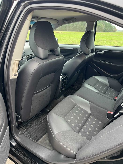 Volvo S60 | grzane kanapy |