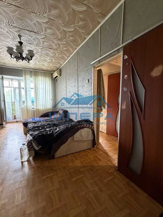 Продам 2-кімнатну квартиру в центральній частині міста.