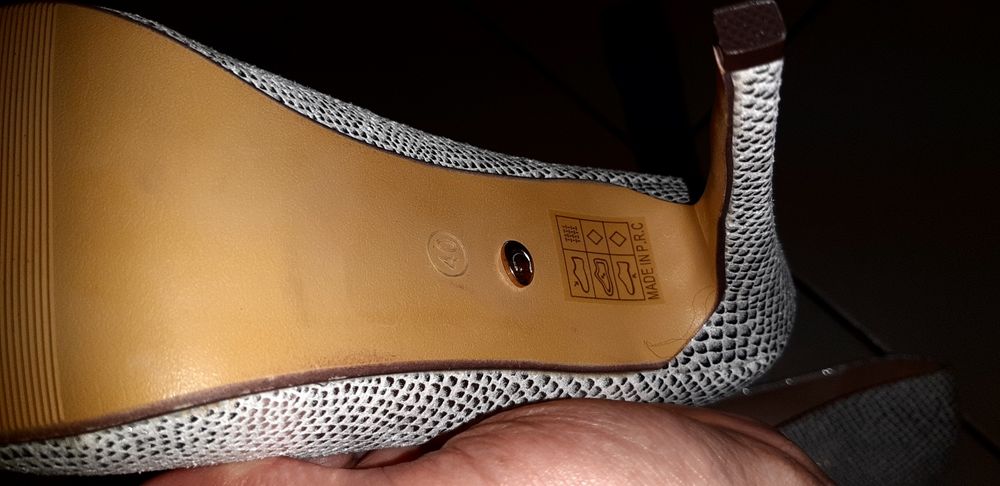 Продаются новые туфли