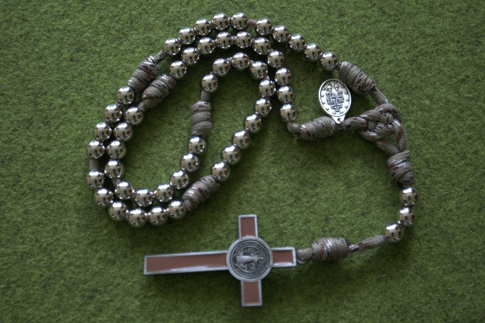 różaniec wojownika szary paracord