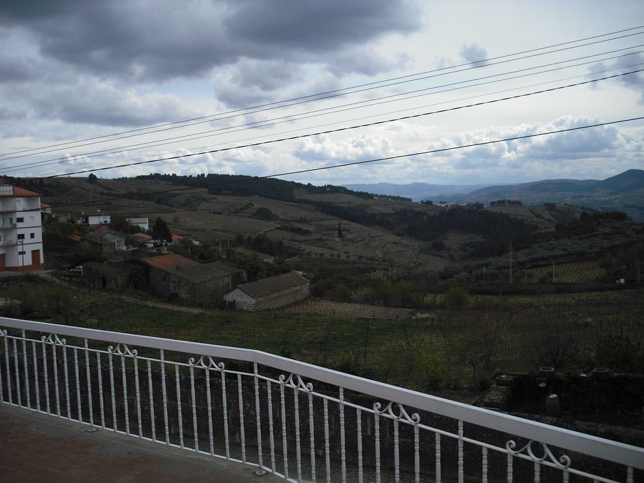 Moradia singular no Alto Douro Vinhateiro