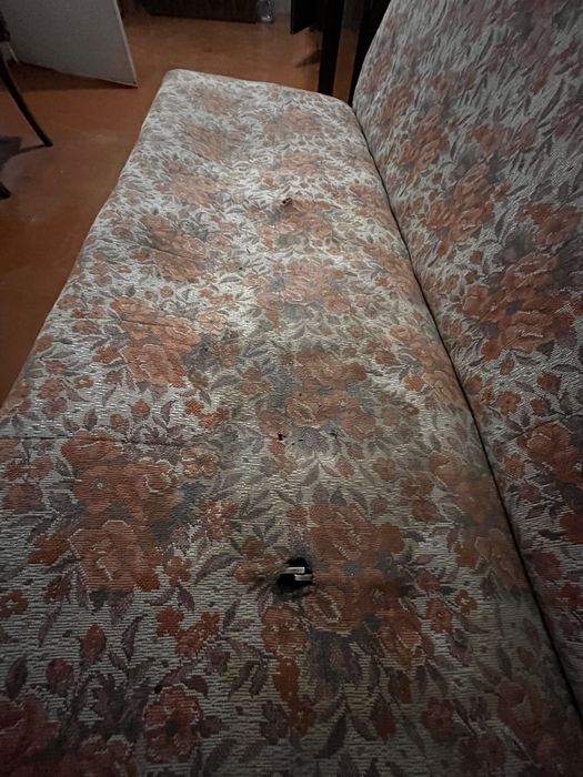 Диван матраци безкоштовно трюмо радянське