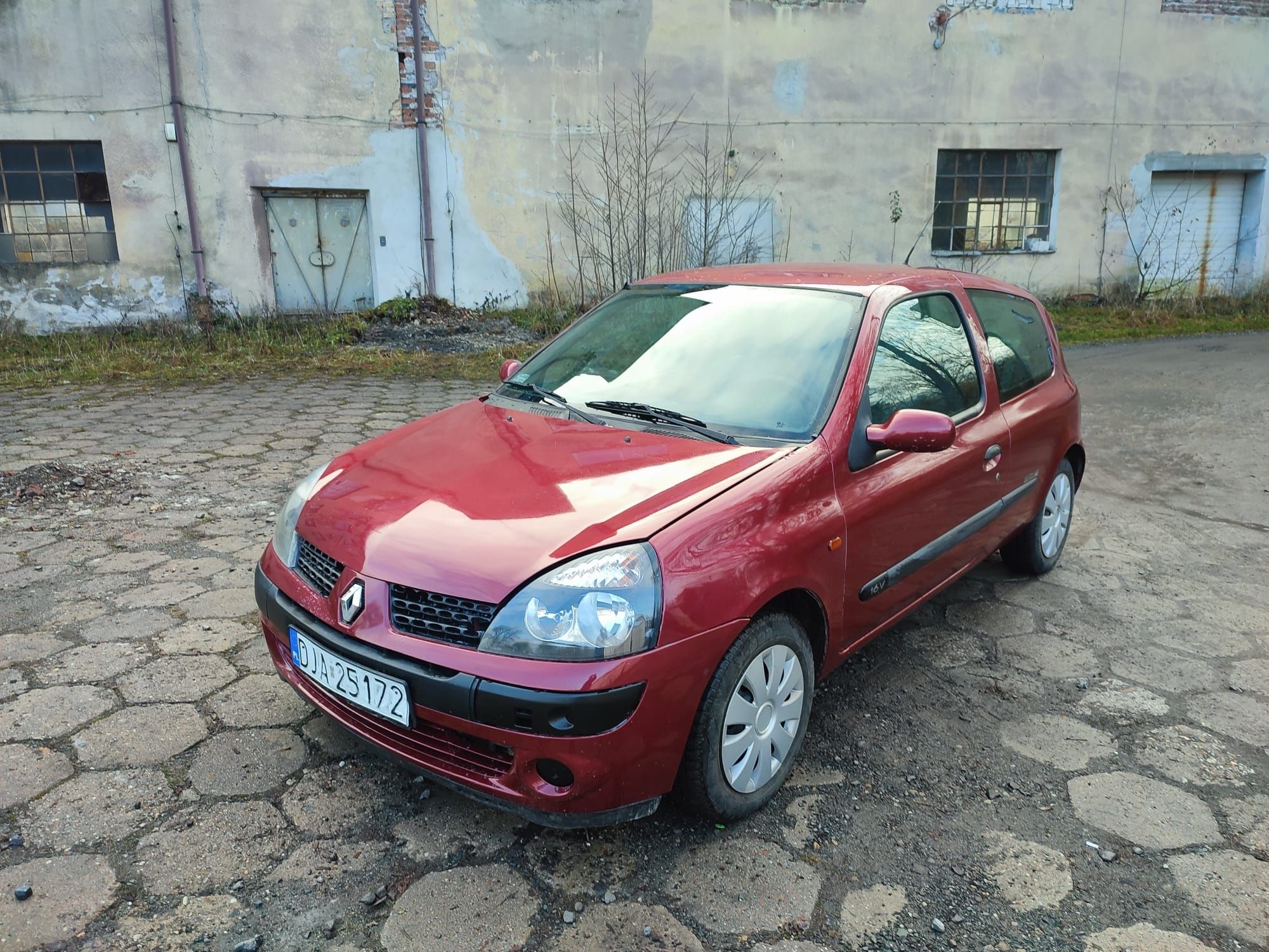 Renault Clio 1.2 Benzyna! 2002r! Lift! Ważne opłaty! Opony zimowe! Lubawka  • OLX.pl