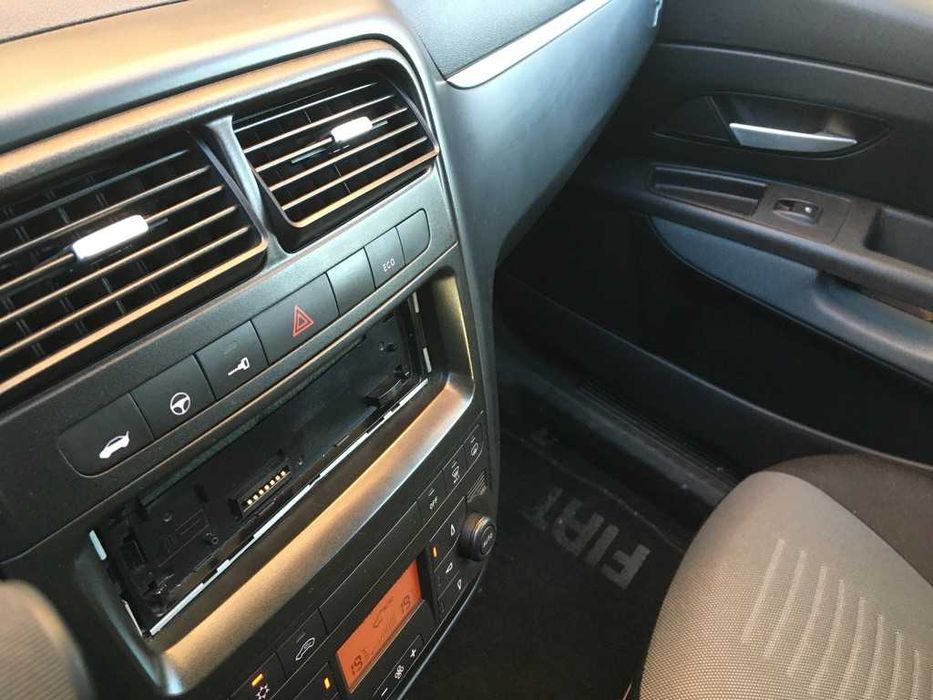 Продам автомобіль Fiat Grand Punto 1368 см.куб бензиновий