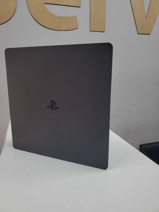 Sony Playstation 4 Slim 1Tb памяті,забита іграми!
